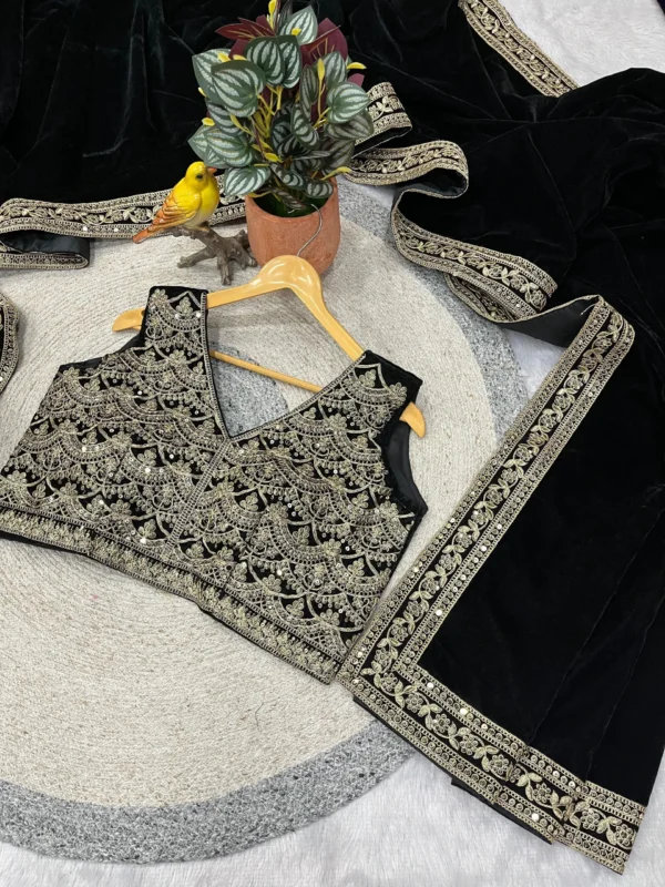 Beautiful Designer Winter Special Saree Saree Presenting