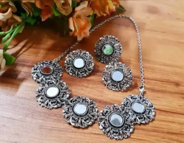 Floral Disc Oxidized Necklace Set